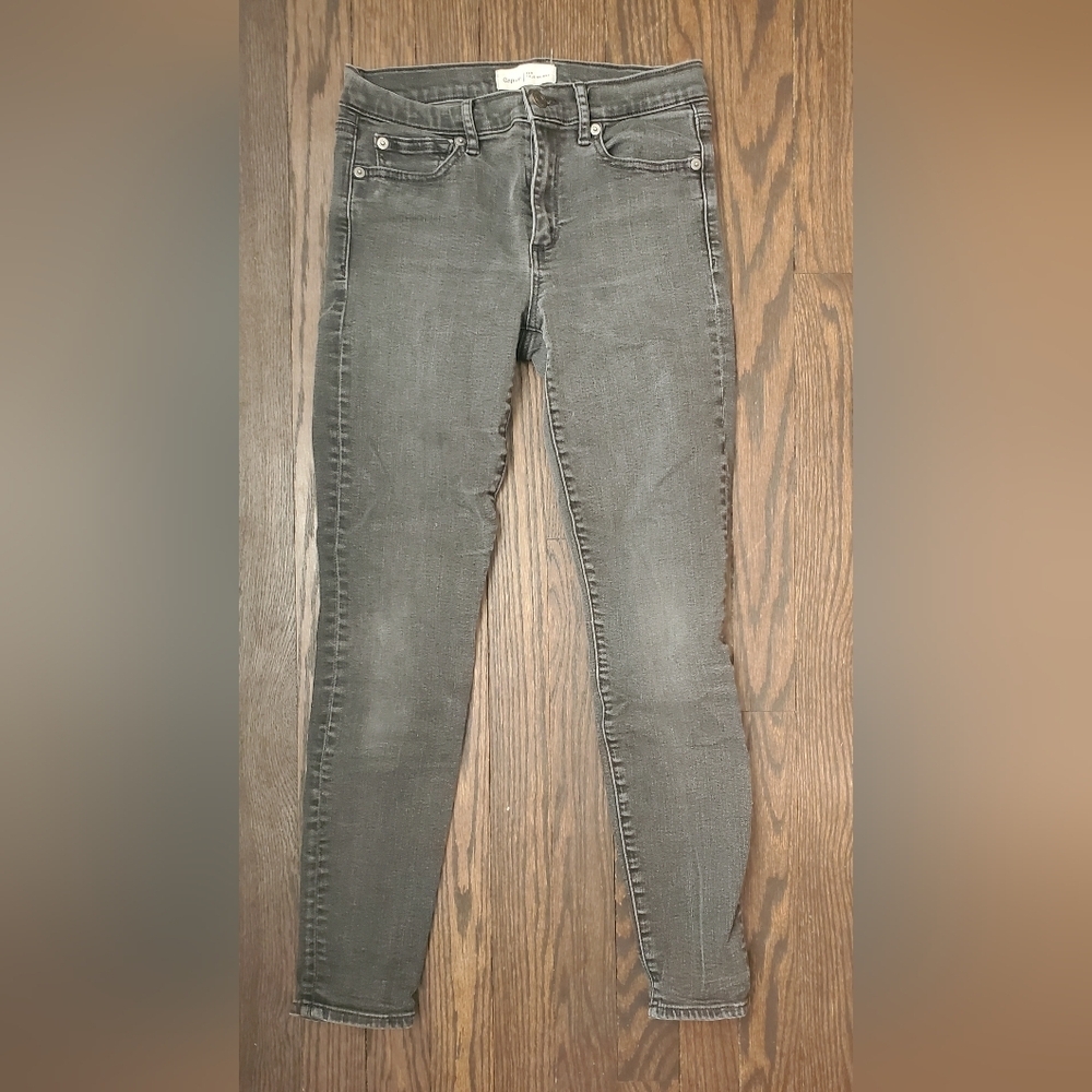 GAP True Black Skinny Jeans Size 28